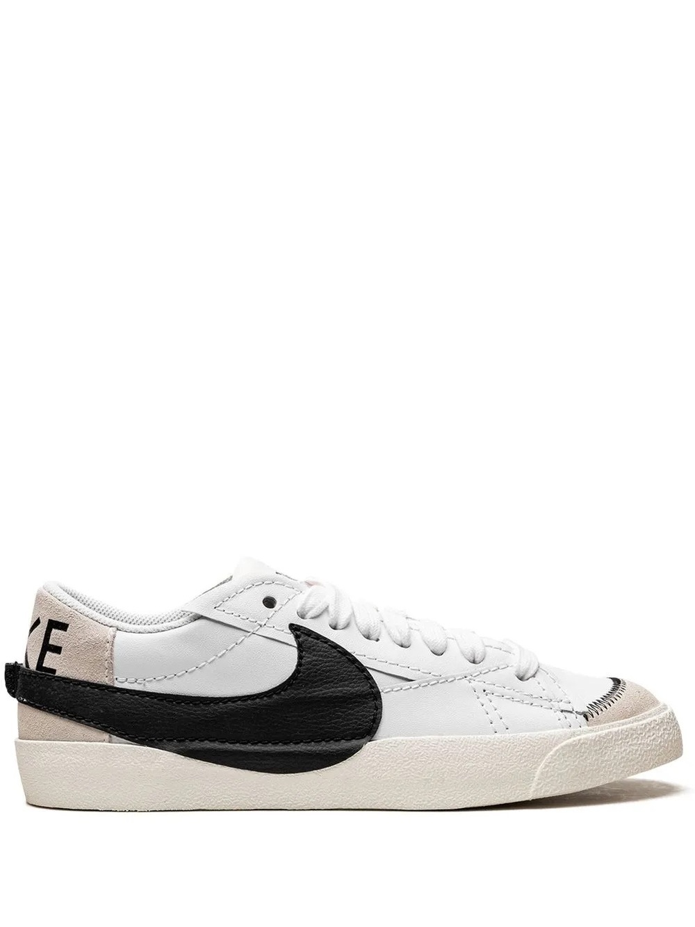 Nike Blazer Low ‘77 Jumbo Swoosh sneakers